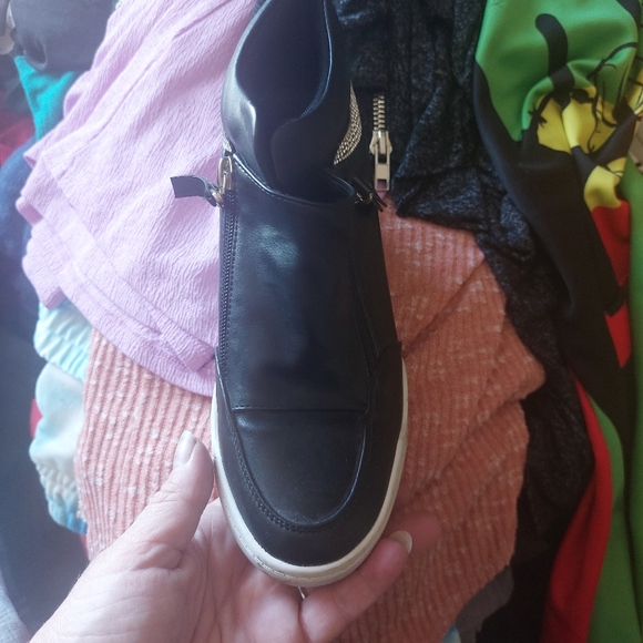 Wedges - Picture 2 of 4